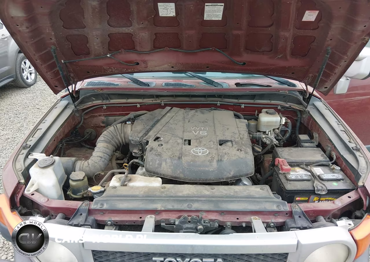 2008 Toyota Fj Cruiser VIN:JTEBU11F98K017557 - 10