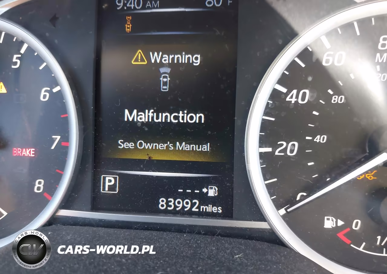 2018 Nissan Sentra S VIN:3N1AB7AP3JY331345 - 15
