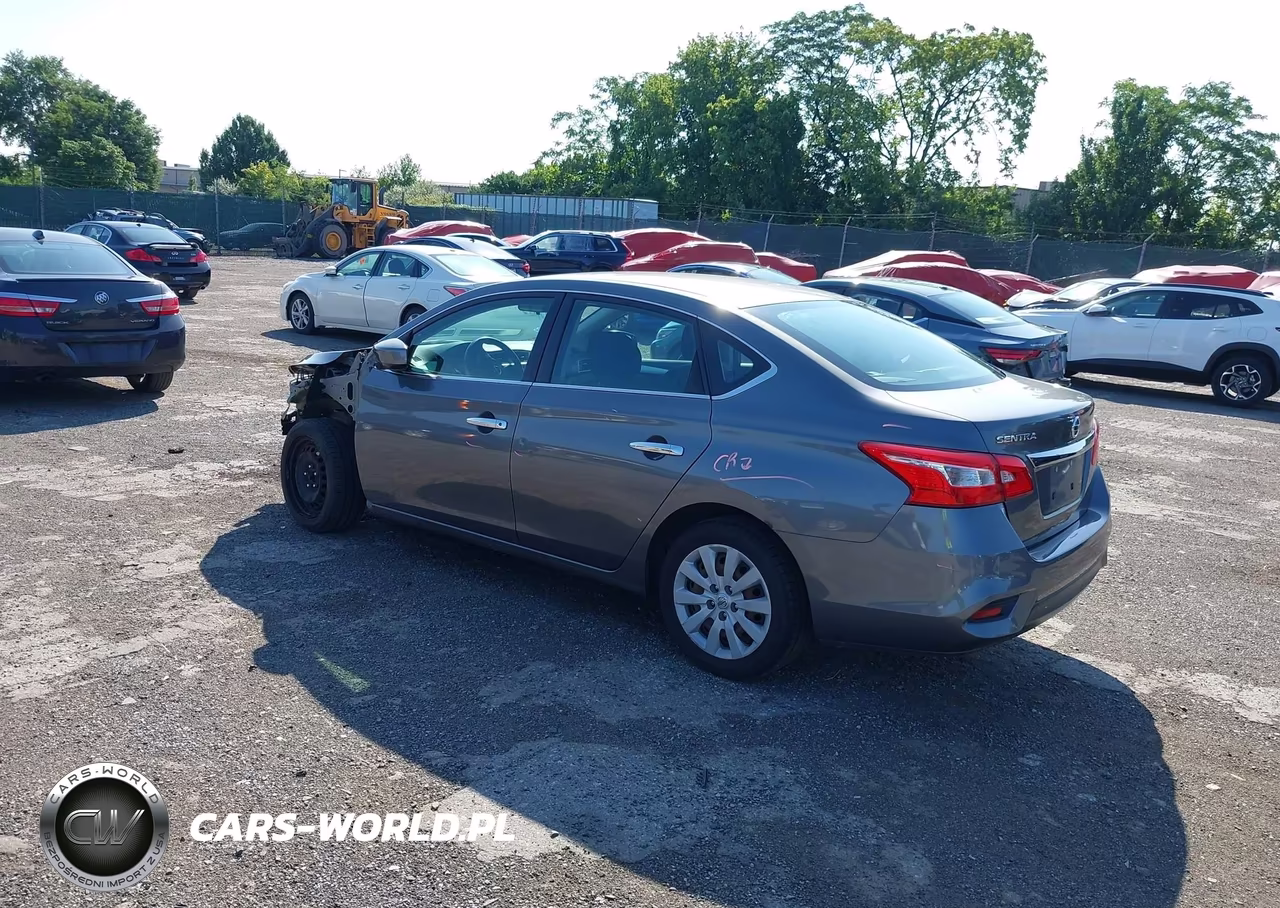 2018 Nissan Sentra S VIN:3N1AB7AP3JY331345 - 3