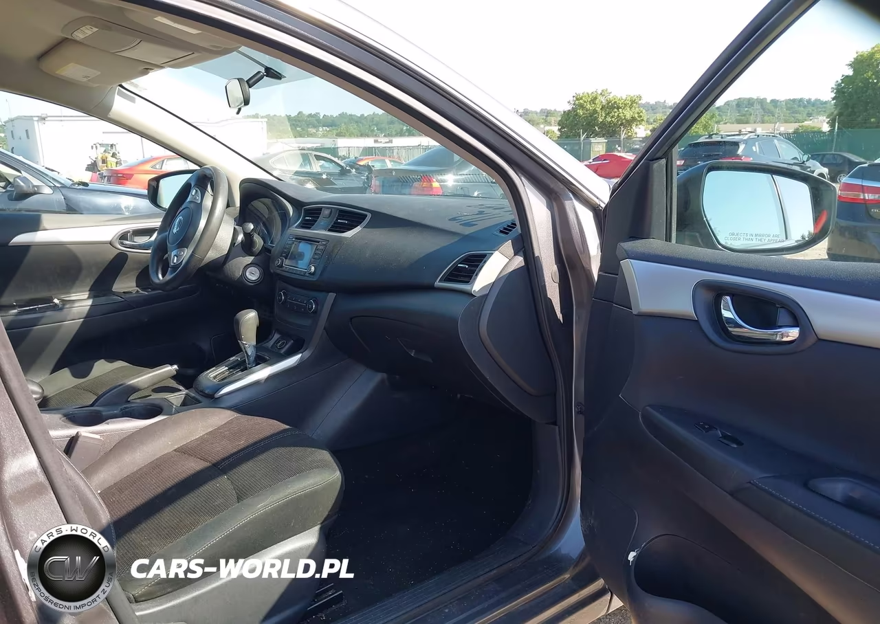 2018 Nissan Sentra S VIN:3N1AB7AP3JY331345 - 5