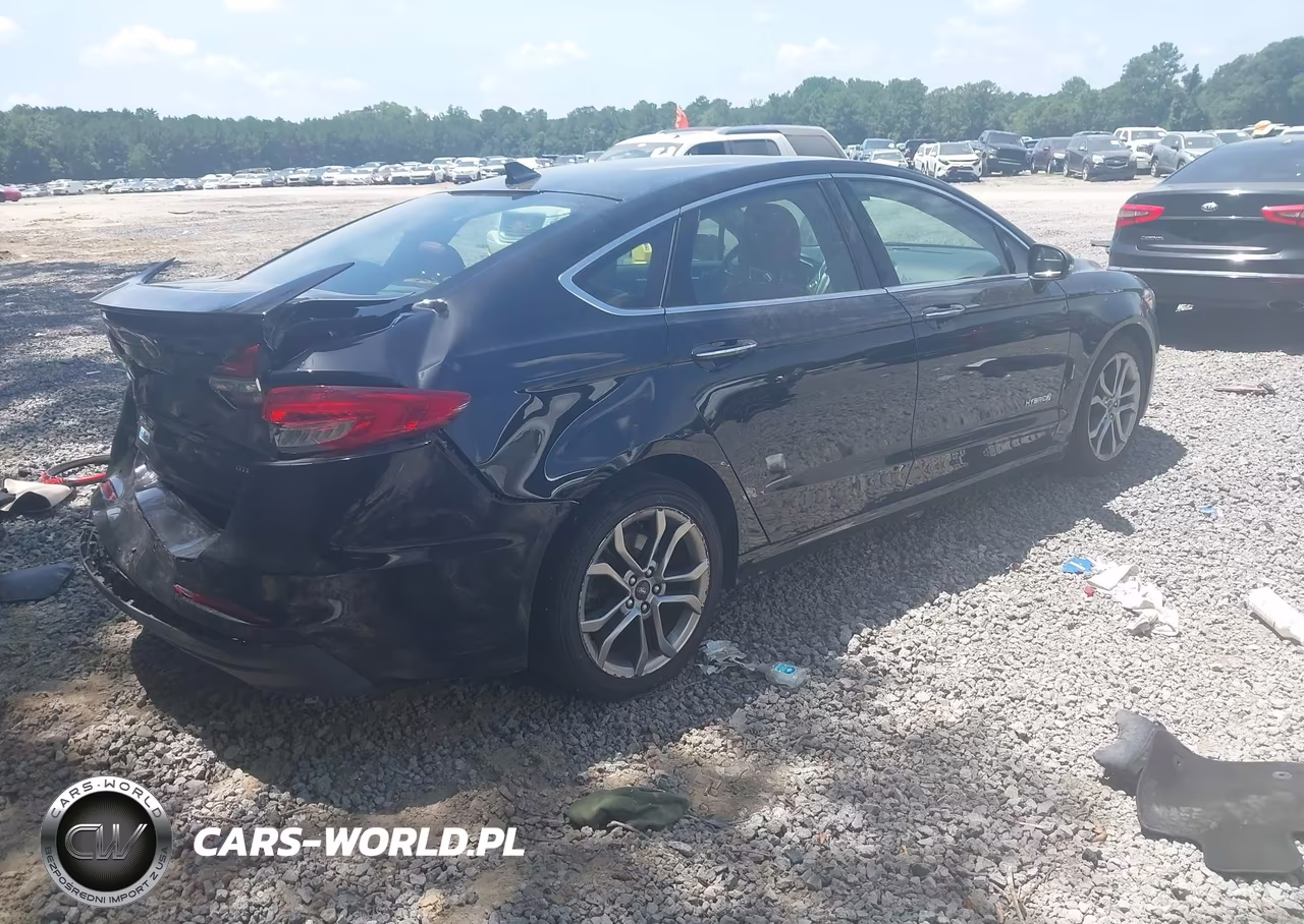 2019 Ford Fusion Hybrid Titanium VIN:3FA6P0RU7KR224354 - 4
