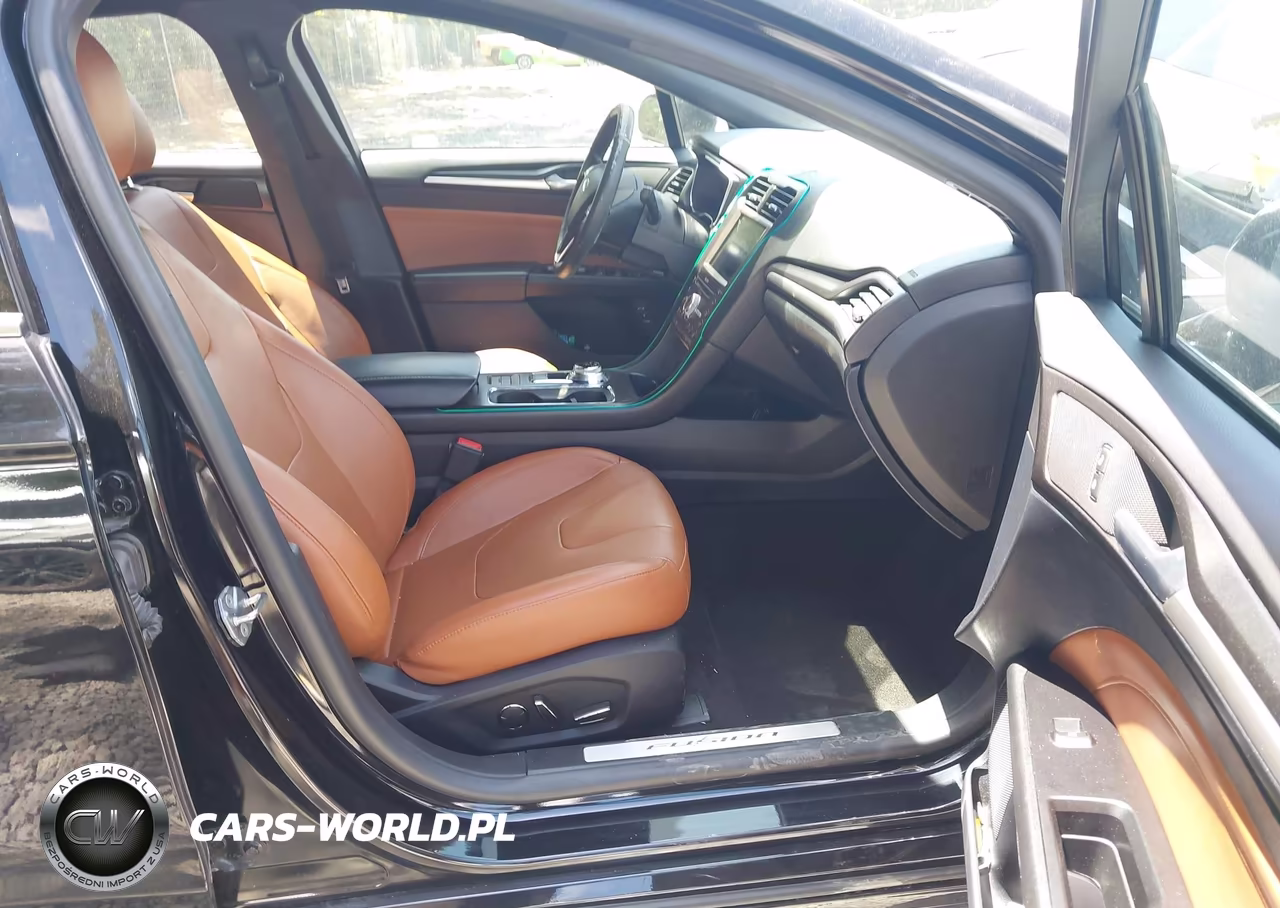 2019 Ford Fusion Hybrid Titanium VIN:3FA6P0RU7KR224354 - 5