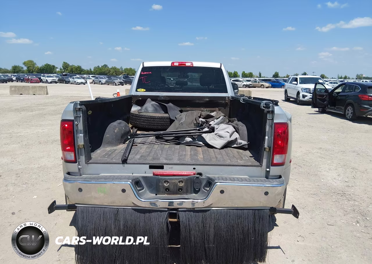 2016 Ram 3500 Tradesman VIN:3C63RPGL2GG335169 - 17