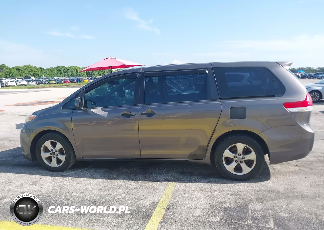 2012 Toyota Sienna Base V6 7 Passenger VIN:5TDZK3DC9CS192009 - 14
