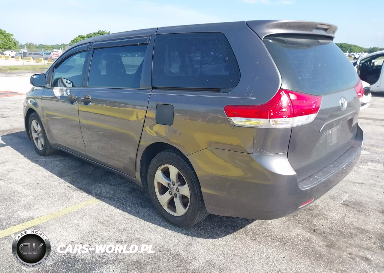 2012 Toyota Sienna Base V6 7 Passenger VIN:5TDZK3DC9CS192009 - 3