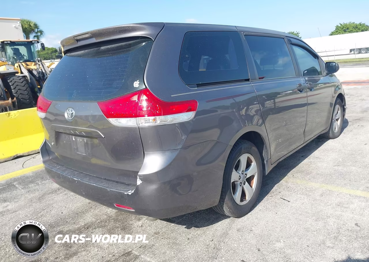 2012 Toyota Sienna Base V6 7 Passenger VIN:5TDZK3DC9CS192009 - 4