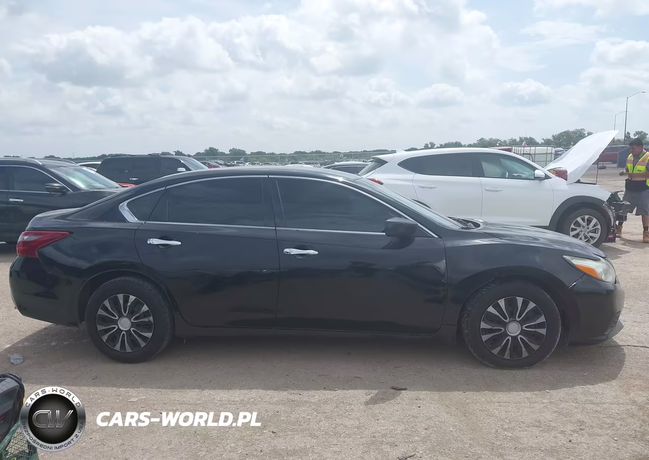 2018 Nissan Altima 2.5 S VIN:1N4AL3AP3JC283833 - 13