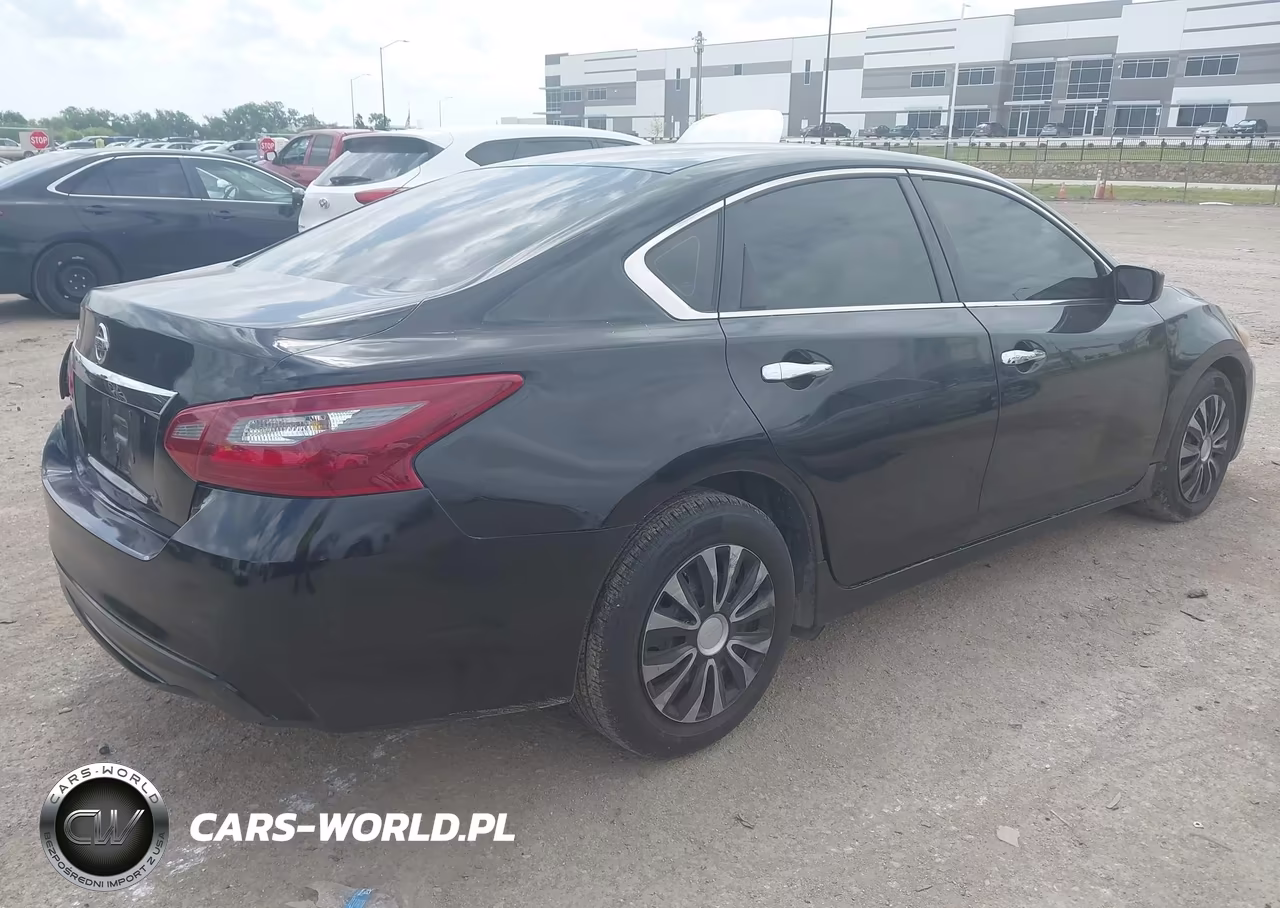 2018 Nissan Altima 2.5 S VIN:1N4AL3AP3JC283833 - 4