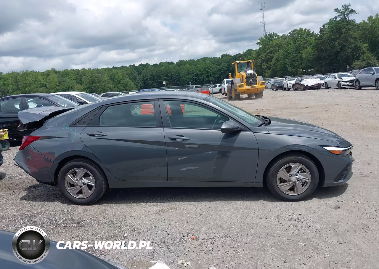 2026 Hyundai Elantra Se VIN:KMHLL4DG2TU106638 - 14