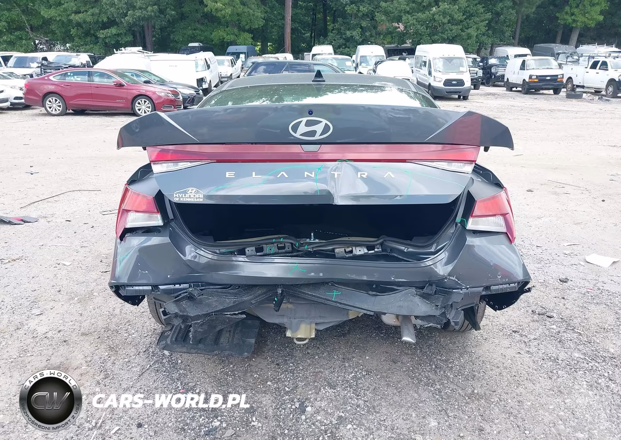 2026 Hyundai Elantra Se VIN:KMHLL4DG2TU106638 - 17