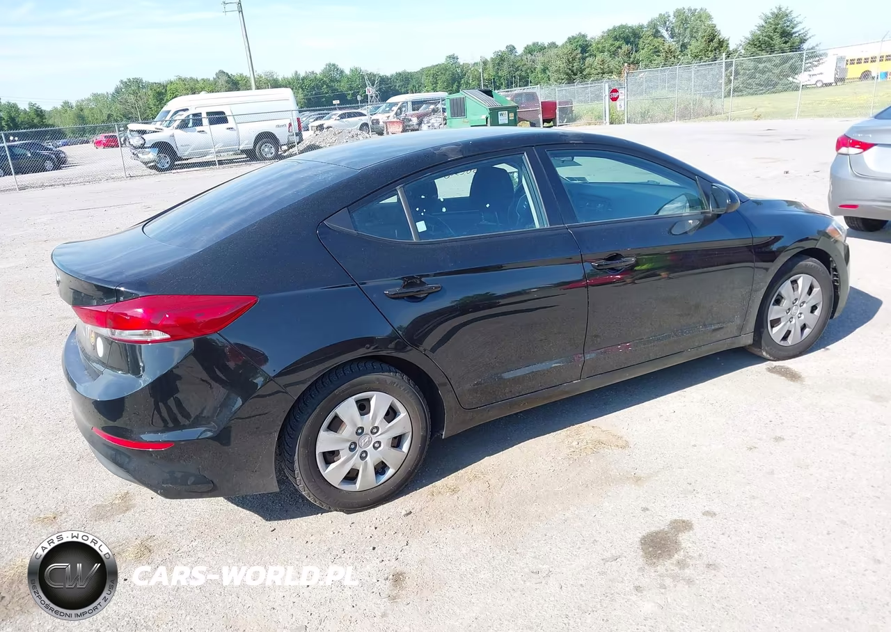 2018 Hyundai Elantra Se VIN:5NPD74LF2JH297233 - 4
