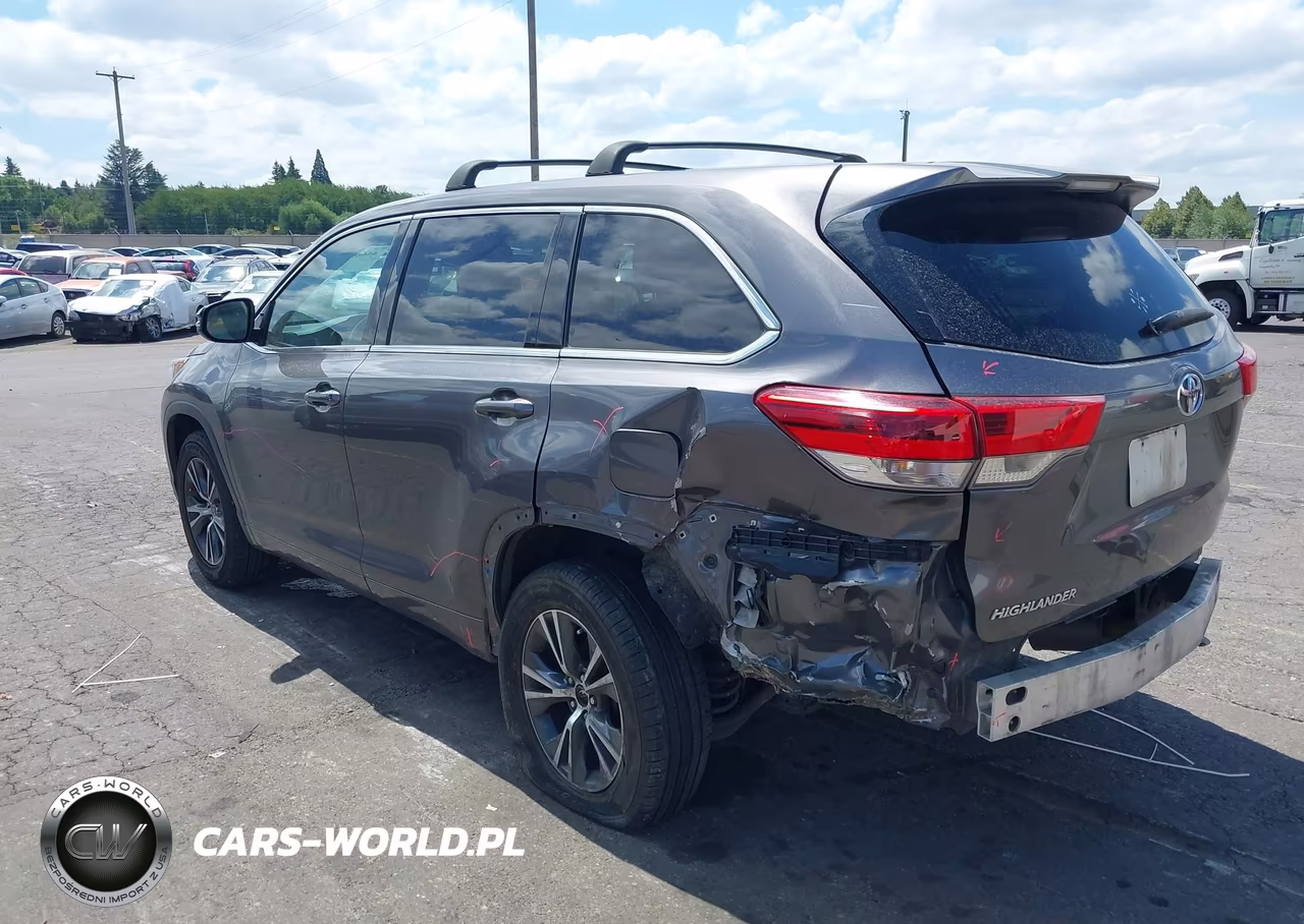 2017 Toyota Highlander Le VIN:5TDZARFH7HS026741 - 3