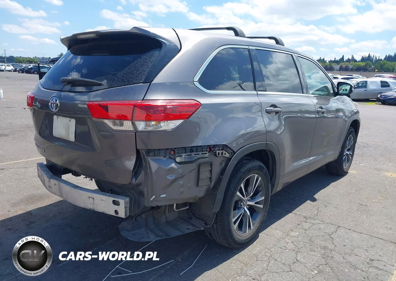2017 Toyota Highlander Le VIN:5TDZARFH7HS026741 - 4