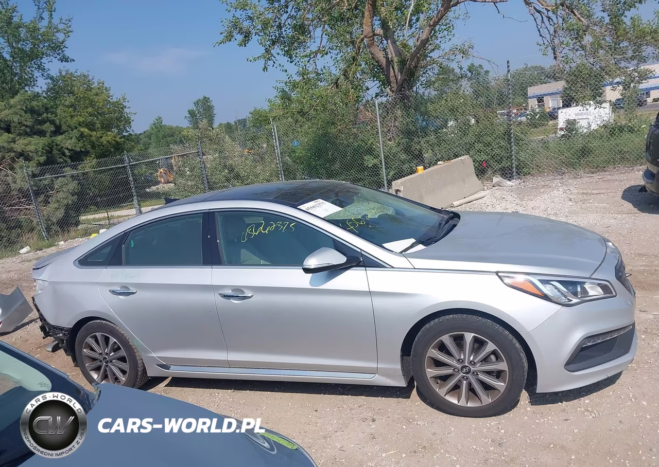 2016 Hyundai Sonata Limited VIN:5NPE34AF2GH310039 - 13