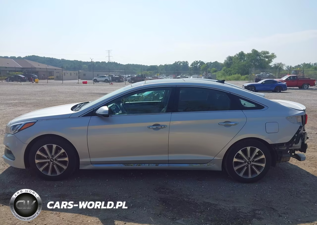 2016 Hyundai Sonata Limited VIN:5NPE34AF2GH310039 - 14