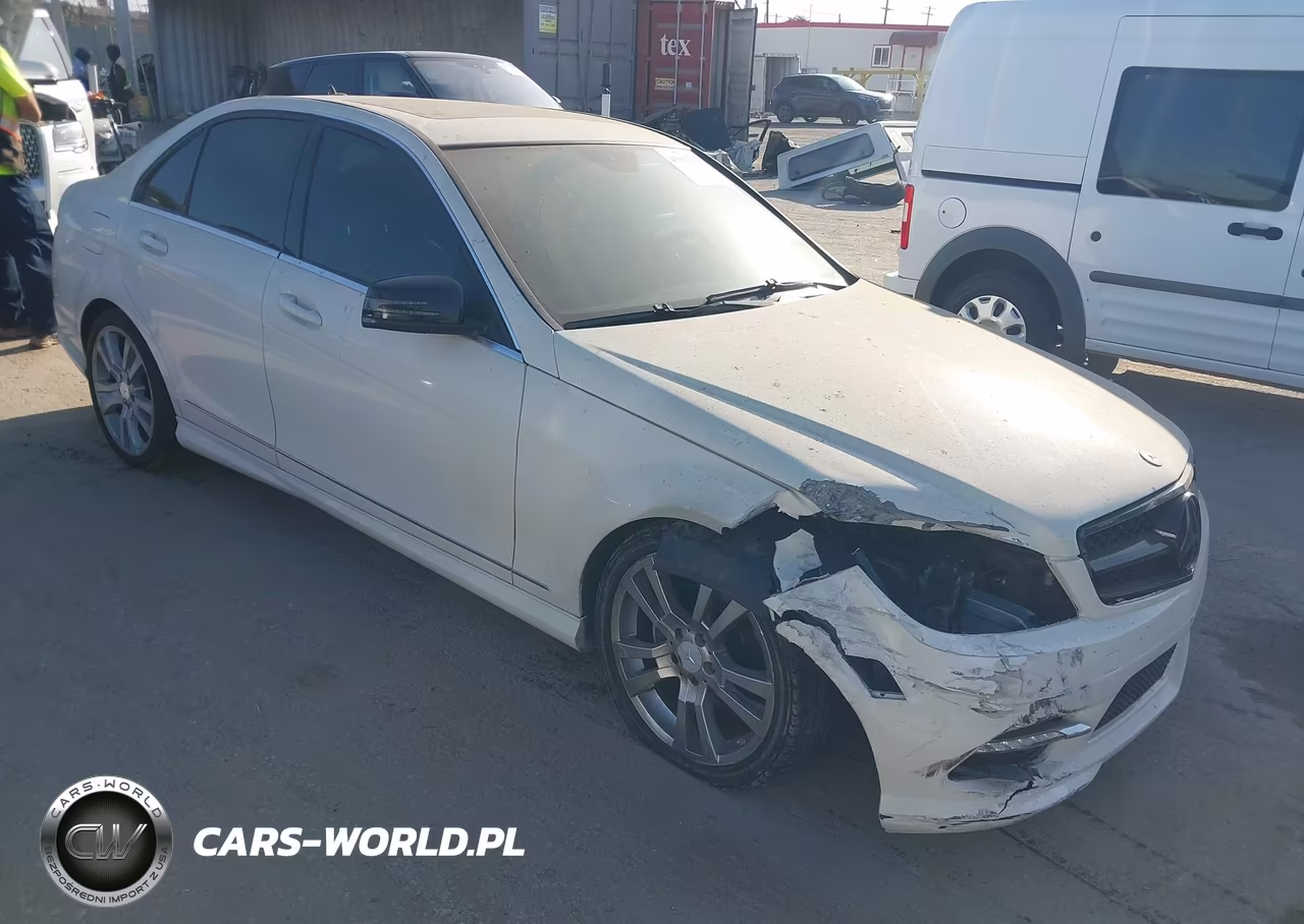 2011 Mercedes-Benz C 300 Luxury-Sport – zdjęcie 1 z 19