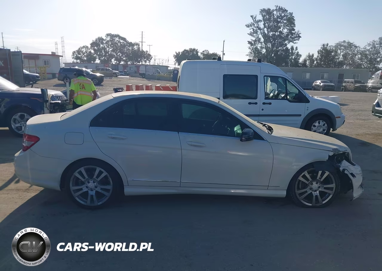 2011 Mercedes-Benz C 300 Luxury-Sport VIN:WDDGF5EB4BF653568 - 16