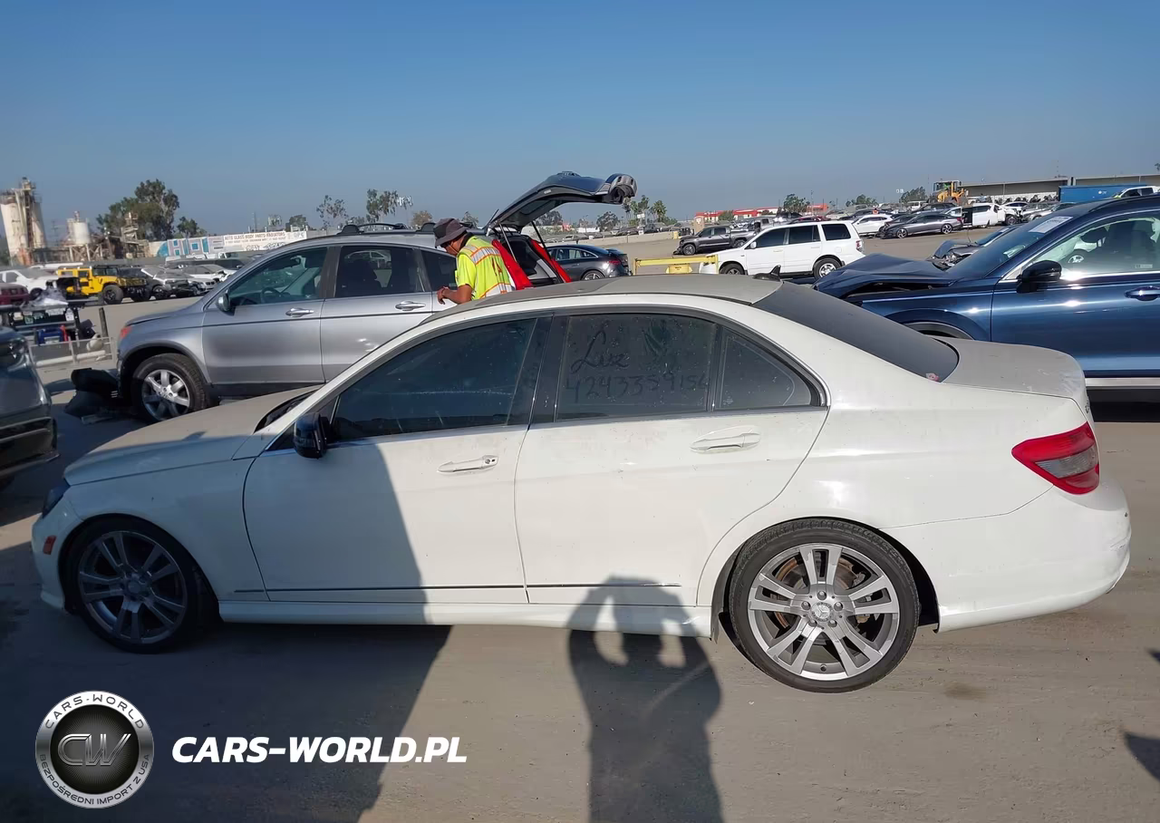 2011 Mercedes-Benz C 300 Luxury-Sport VIN:WDDGF5EB4BF653568 - 17