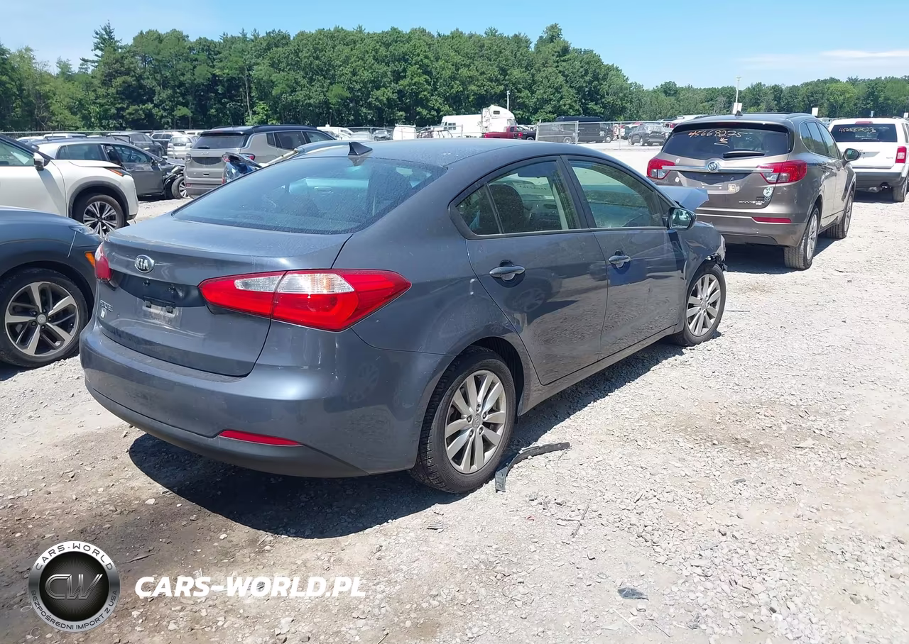 2016 Kia Forte Lx VIN:KNAFK4A61G5477352 - 4