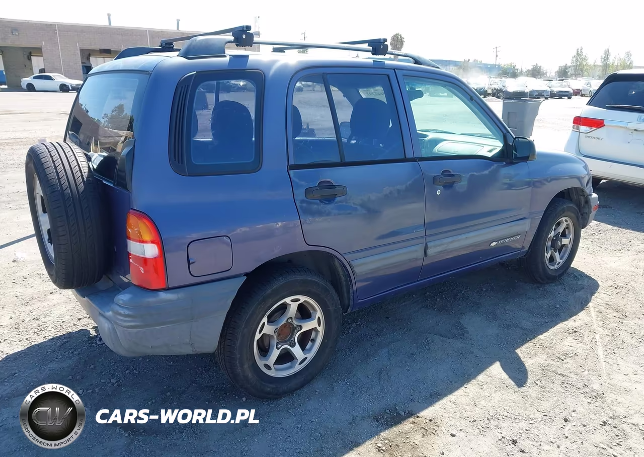 1999 Chevrolet Tracker VIN:2CNBE13C9X6931762 - 4
