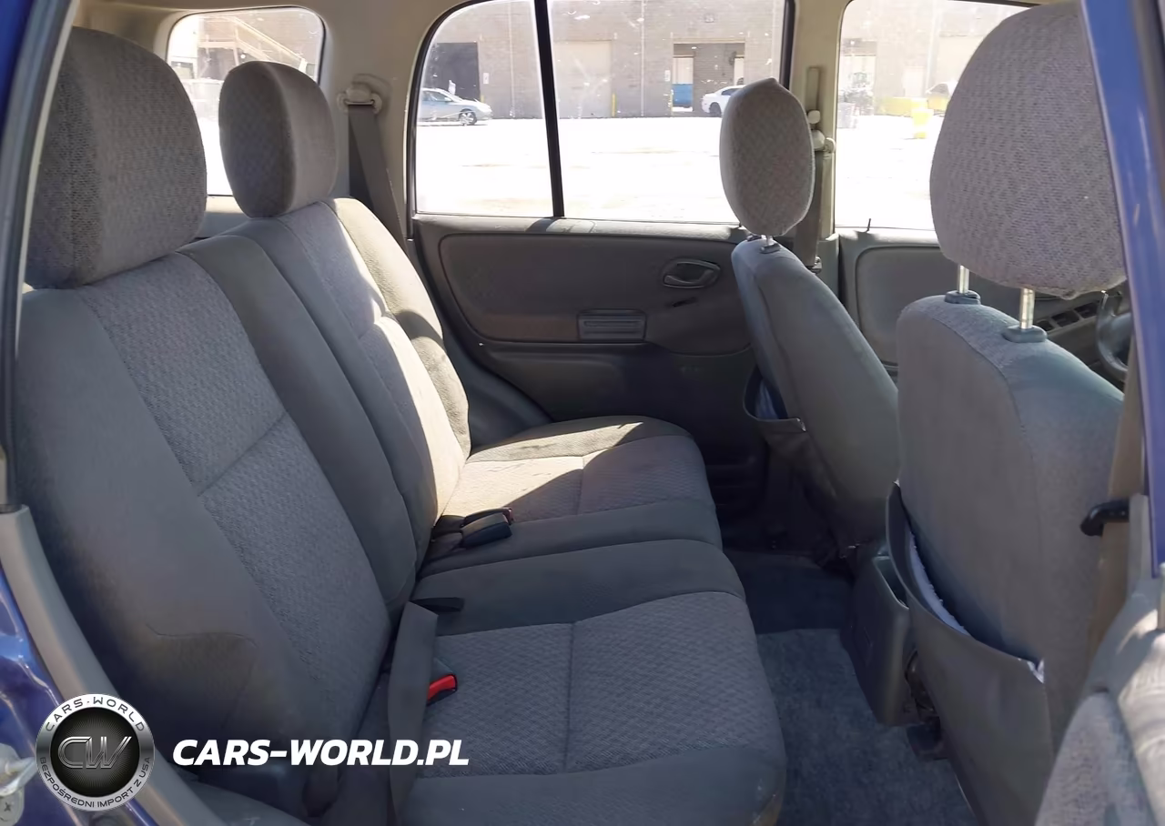 1999 Chevrolet Tracker VIN:2CNBE13C9X6931762 - 8