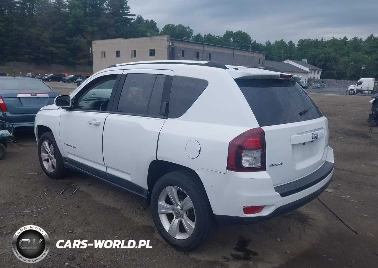 2014 Jeep Compass Latitude VIN:1C4NJDEB0ED603261 - 3