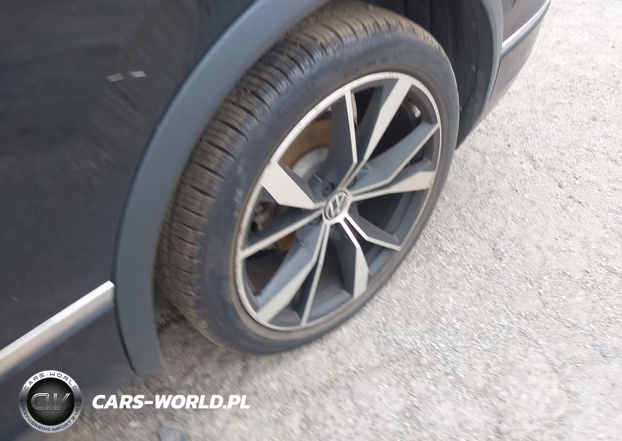 2024 Volkswagen Tiguan 2.0T Sel R-Line VIN:3VV4B7AX3RM087095 - 12