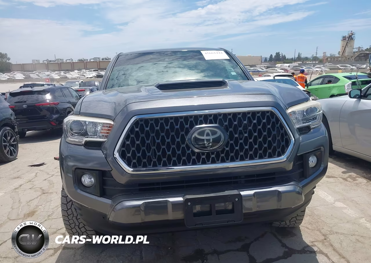 2018 Toyota Tacoma Double Cab VIN:3TMBZ5DNXJM012785 - 12