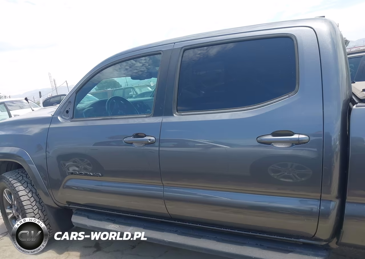 2018 Toyota Tacoma Double Cab VIN:3TMBZ5DNXJM012785 - 14