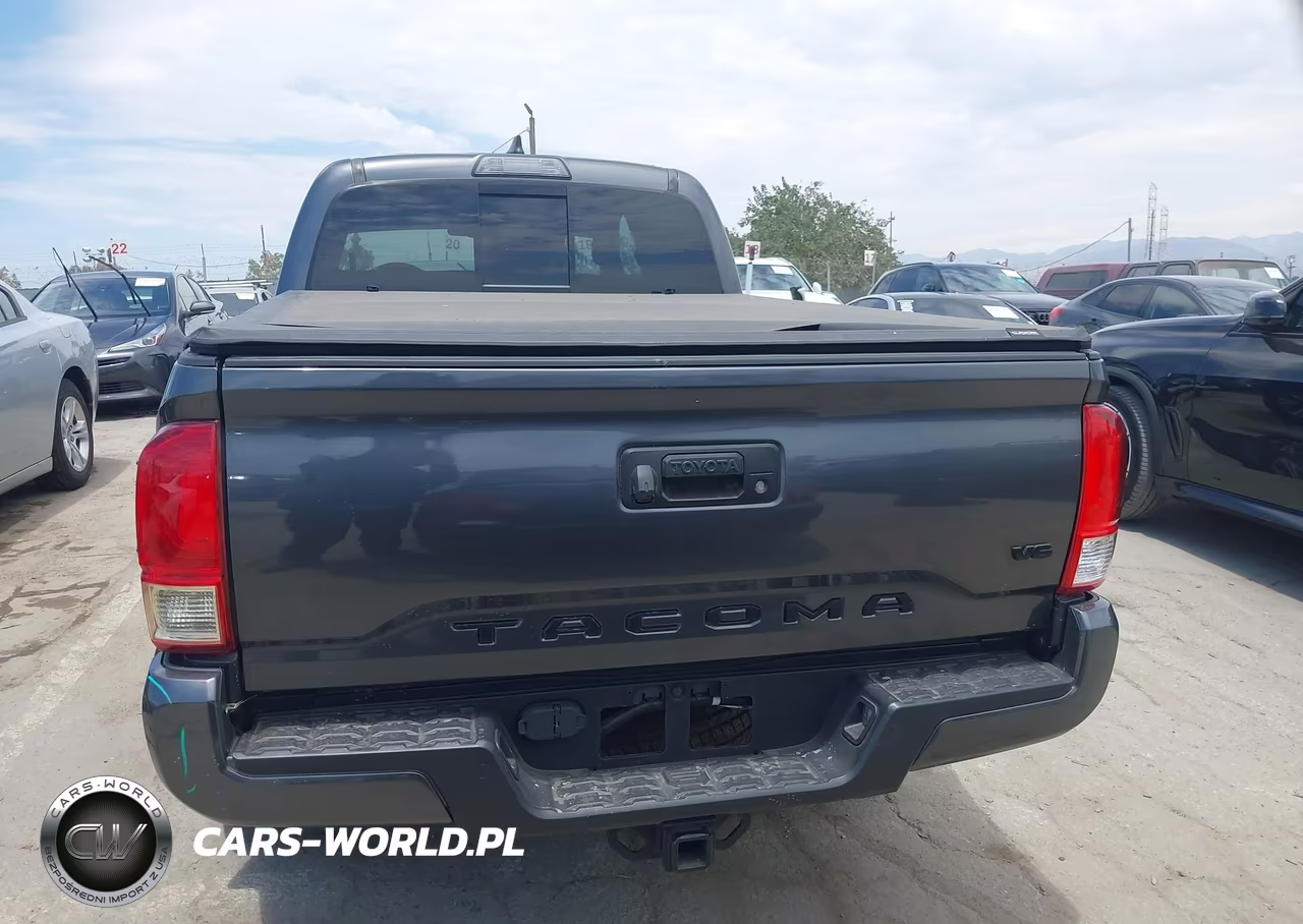 2018 Toyota Tacoma Double Cab VIN:3TMBZ5DNXJM012785 - 16