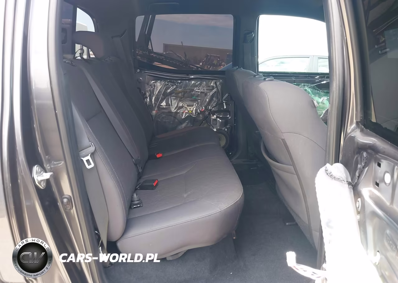 2018 Toyota Tacoma Double Cab VIN:3TMBZ5DNXJM012785 - 8