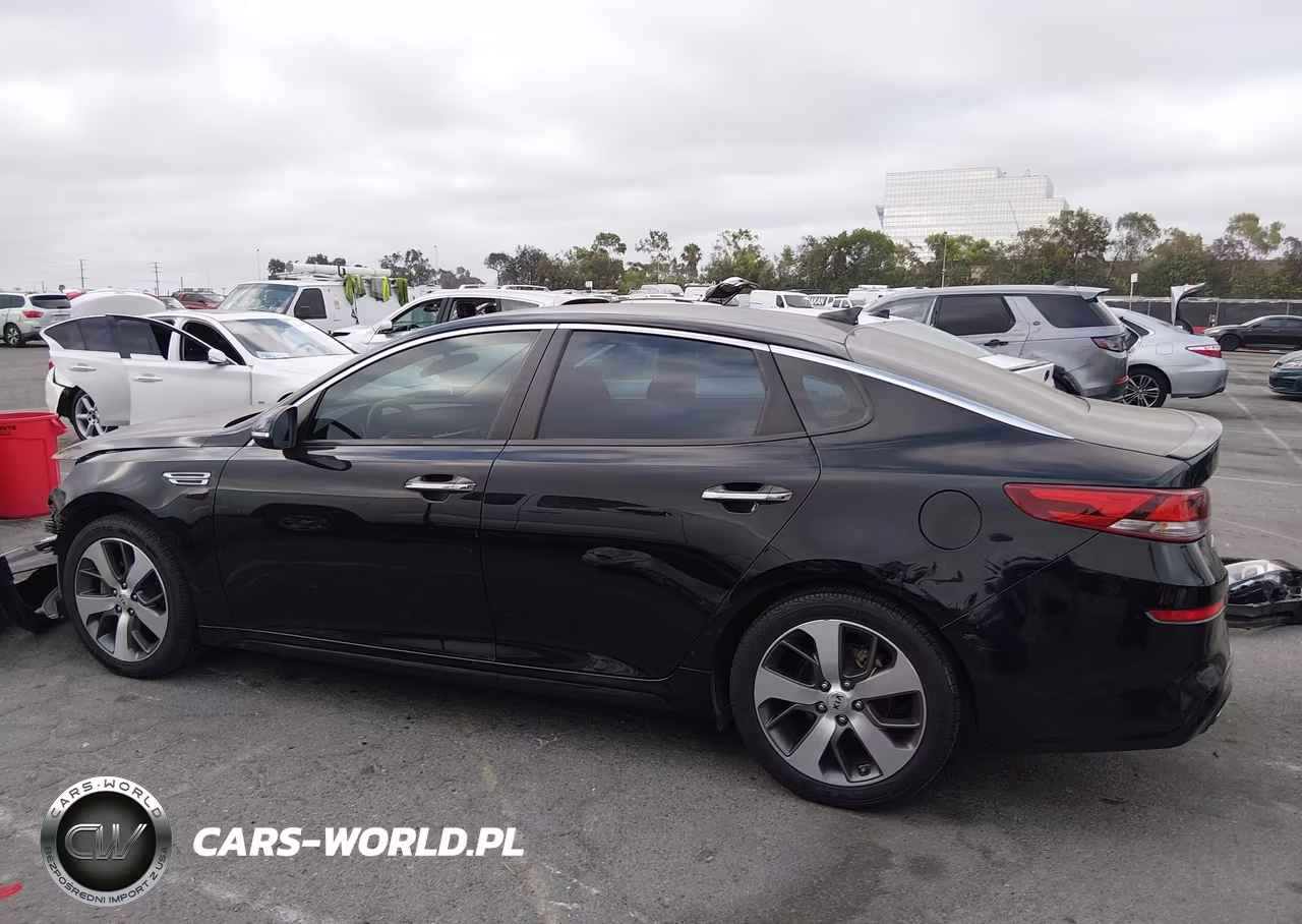 2019 Kia Optima S VIN:5XXGT4L3XKG356959 - 15