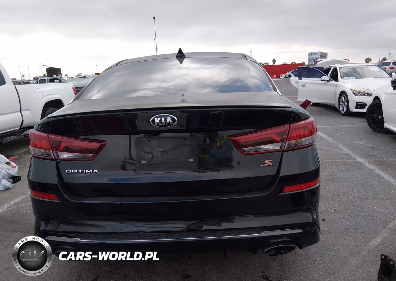 2019 Kia Optima S VIN:5XXGT4L3XKG356959 - 17