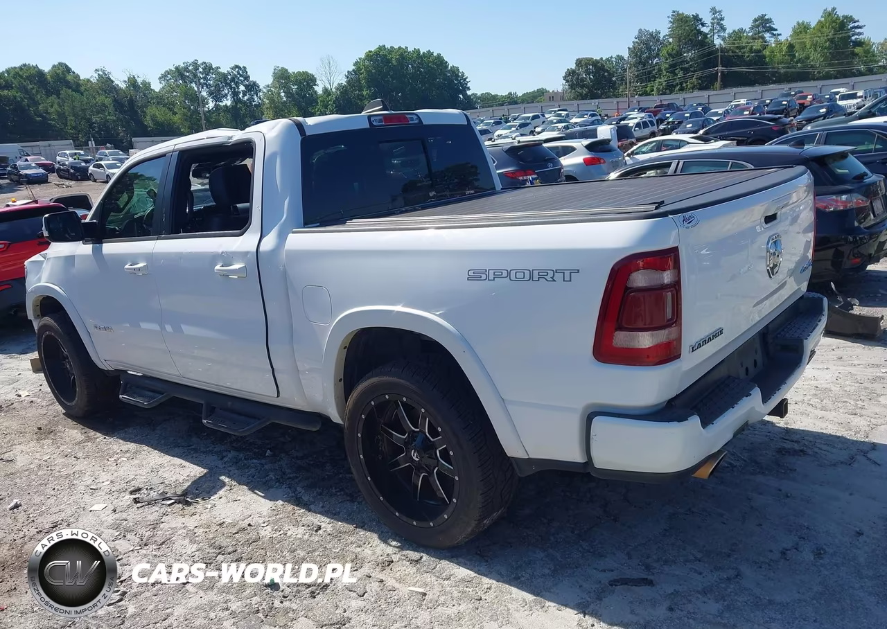 2020 Ram 1500 Laramie 4X4 5'7 Box VIN:1C6SRFJT9LN370243 - 3