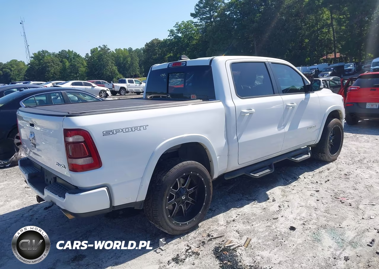 2020 Ram 1500 Laramie 4X4 5'7 Box VIN:1C6SRFJT9LN370243 - 4