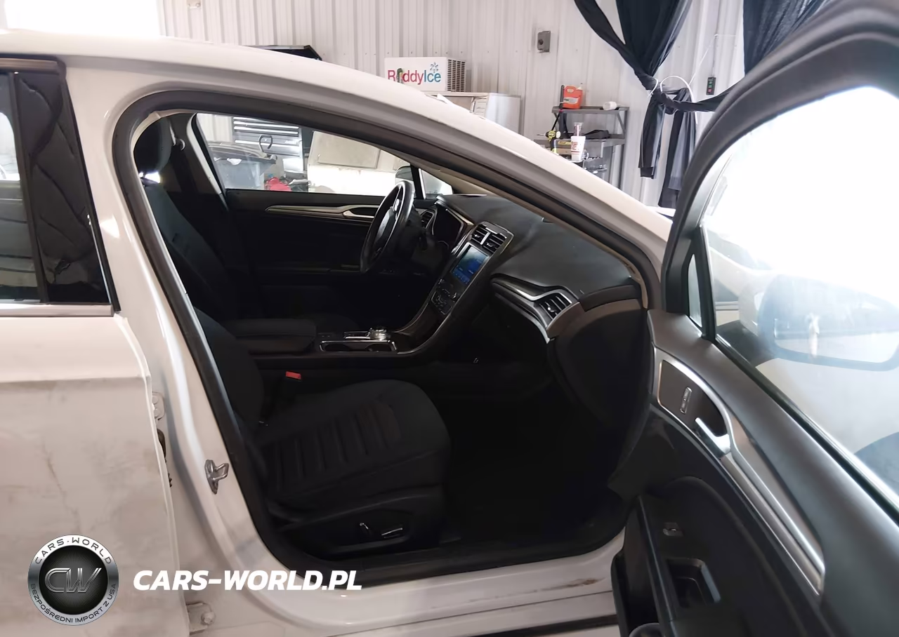 2019 Ford Fusion Hybrid Se VIN:3FA6P0LU1KR274644 - 5