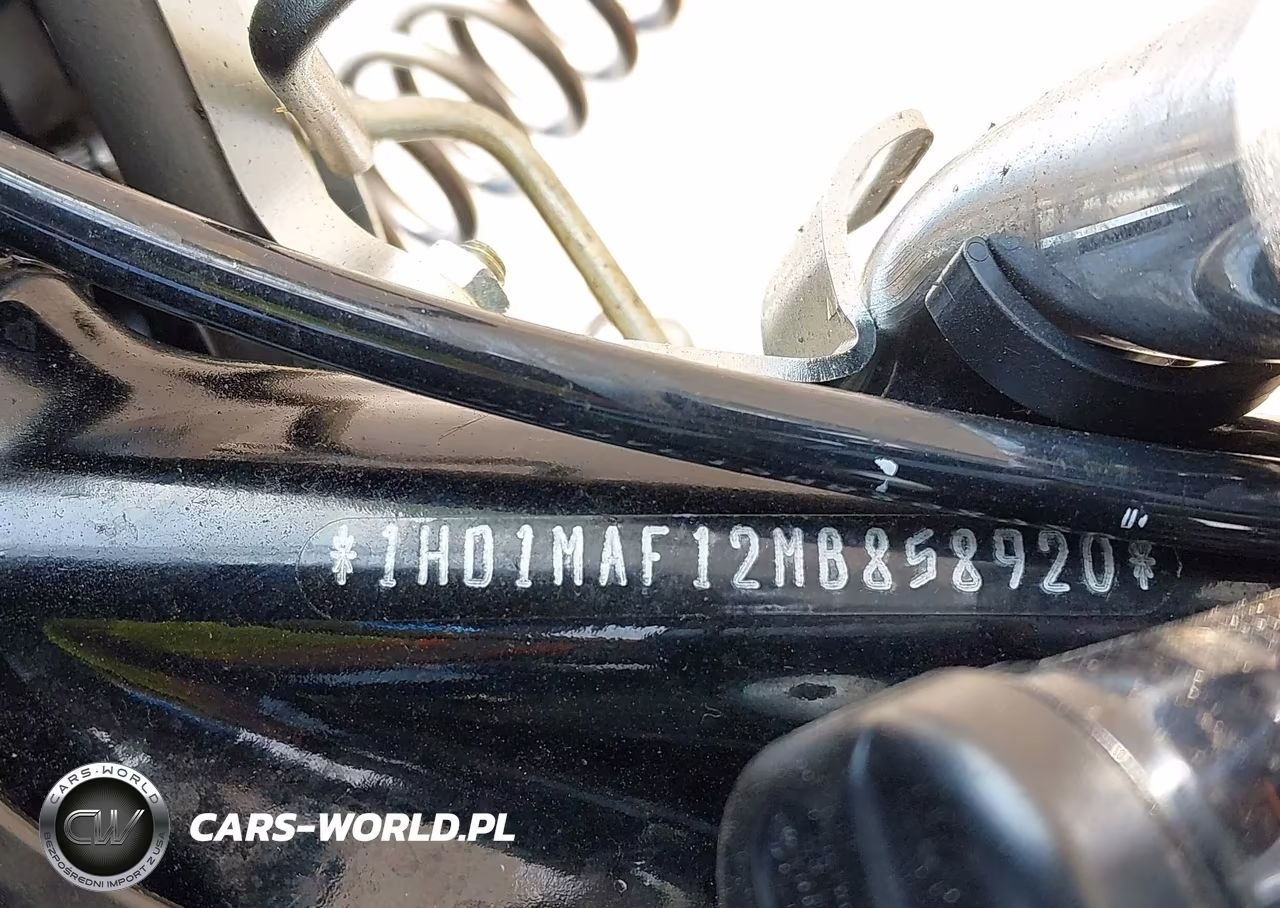 2021 Harley-Davidson Flhtcutg VIN:1HD1MAF12MB858920 - 10