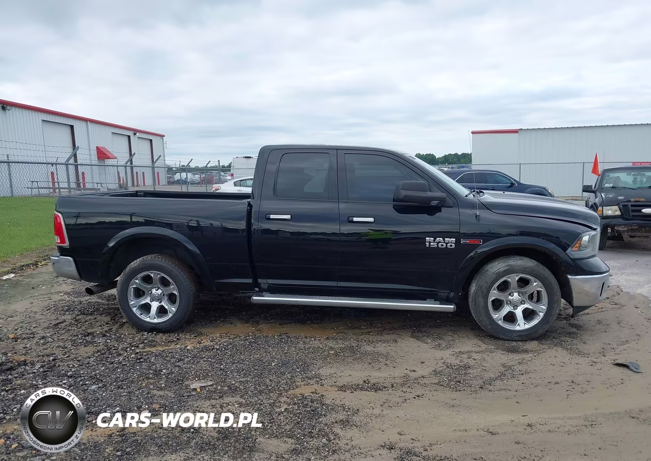 2015 Ram 1500 Laramie VIN:1C6RR7JM2FS574112 - 14