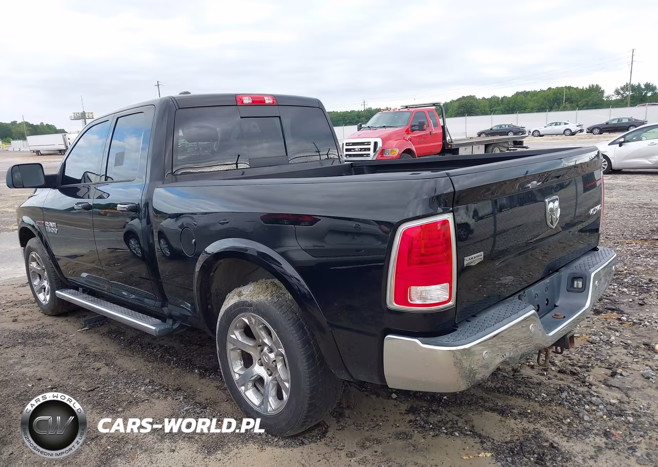 2015 Ram 1500 Laramie VIN:1C6RR7JM2FS574112 - 15