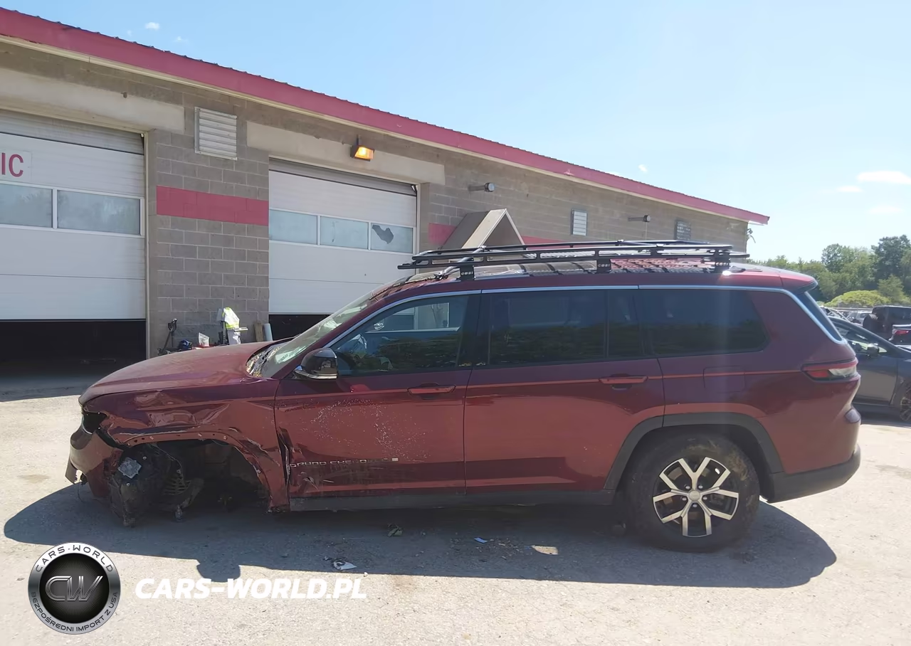 2023 Jeep Grand Cherokee L Limited 4X4 VIN:1C4RJKBG1P8795646 - 13