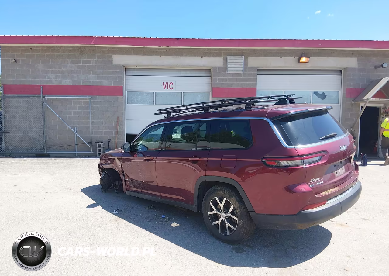 2023 Jeep Grand Cherokee L Limited 4X4 VIN:1C4RJKBG1P8795646 - 3