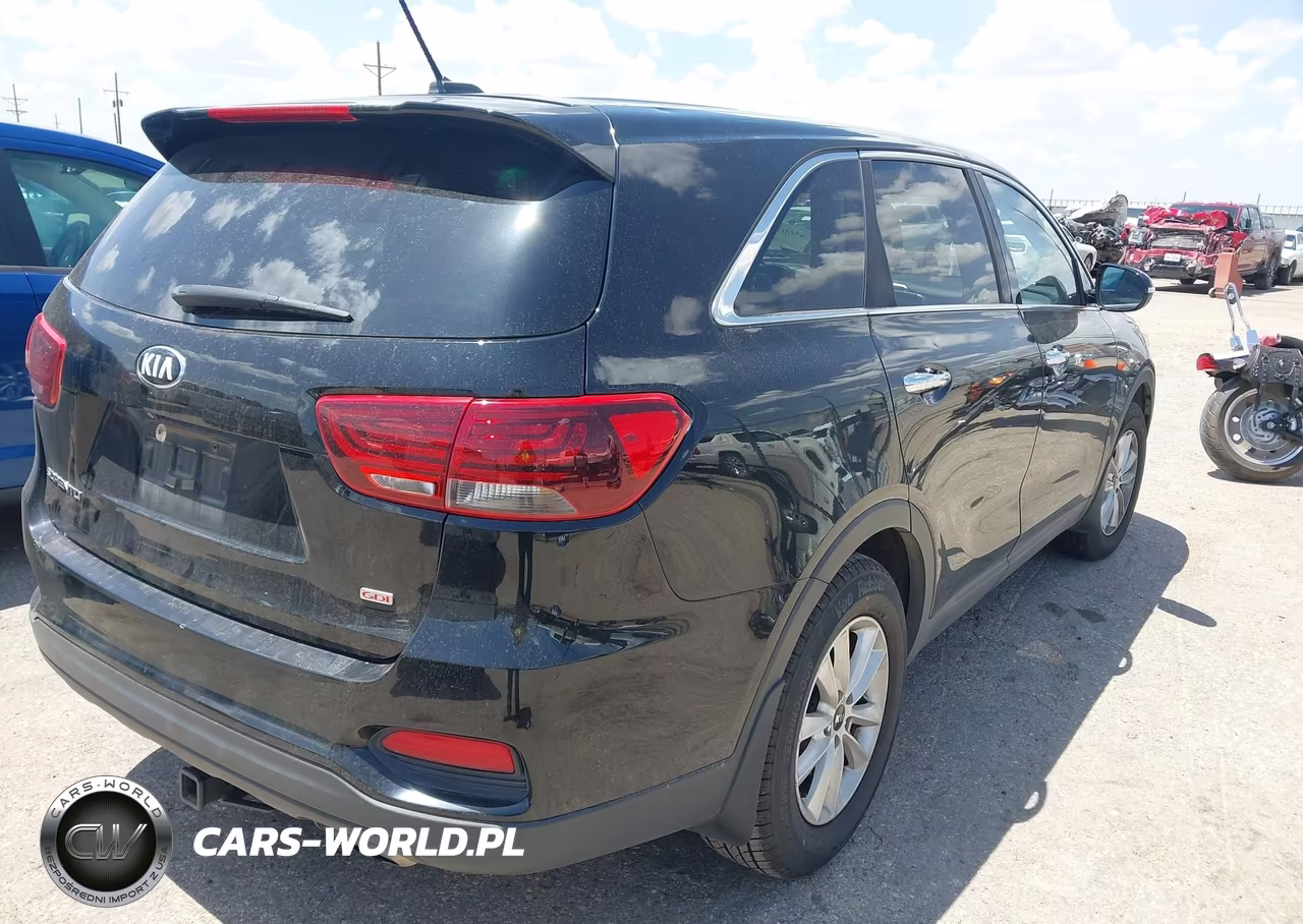 2019 Kia Sorento 2.4L L VIN:5XYPG4A33KG567049 - 4