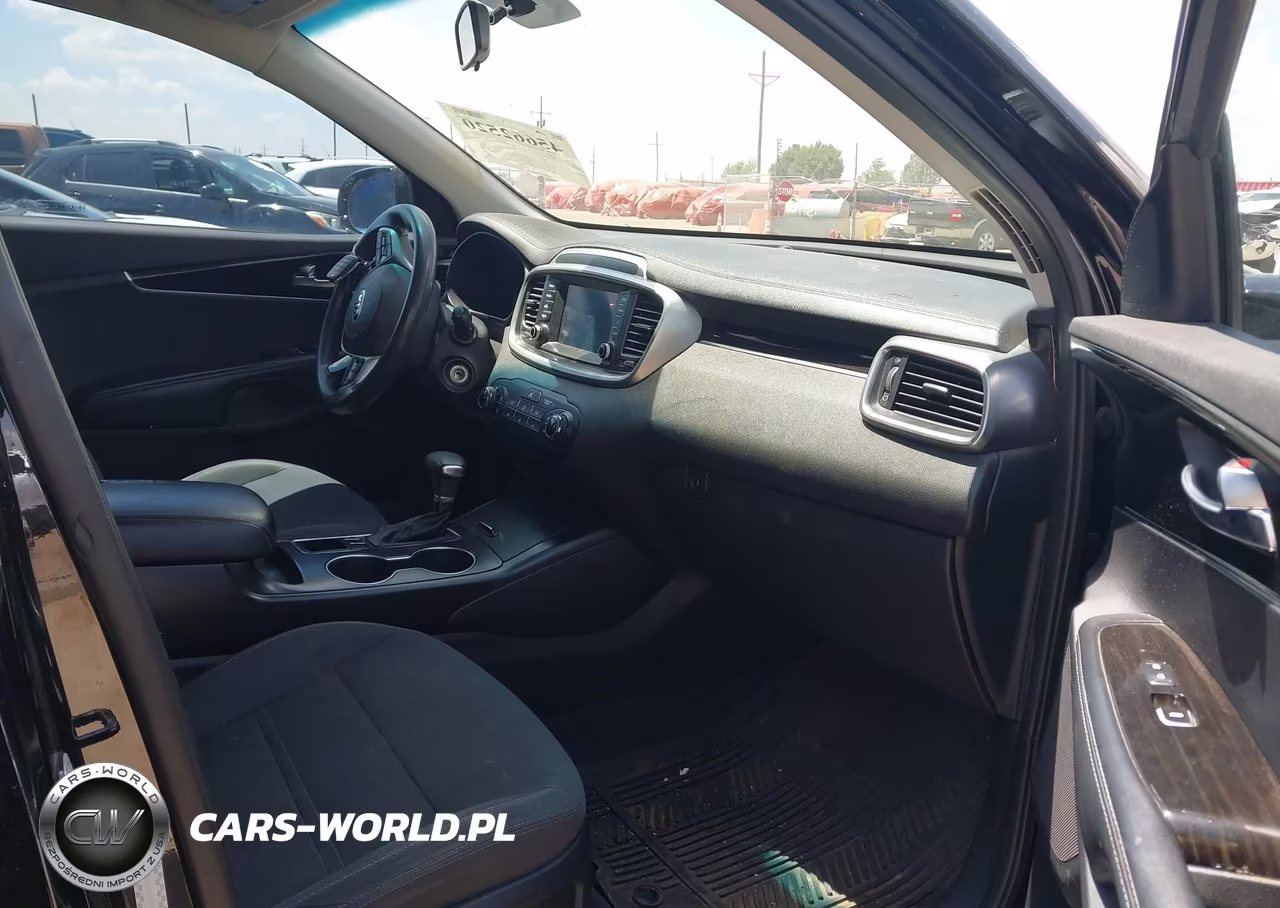 2019 Kia Sorento 2.4L L VIN:5XYPG4A33KG567049 - 5