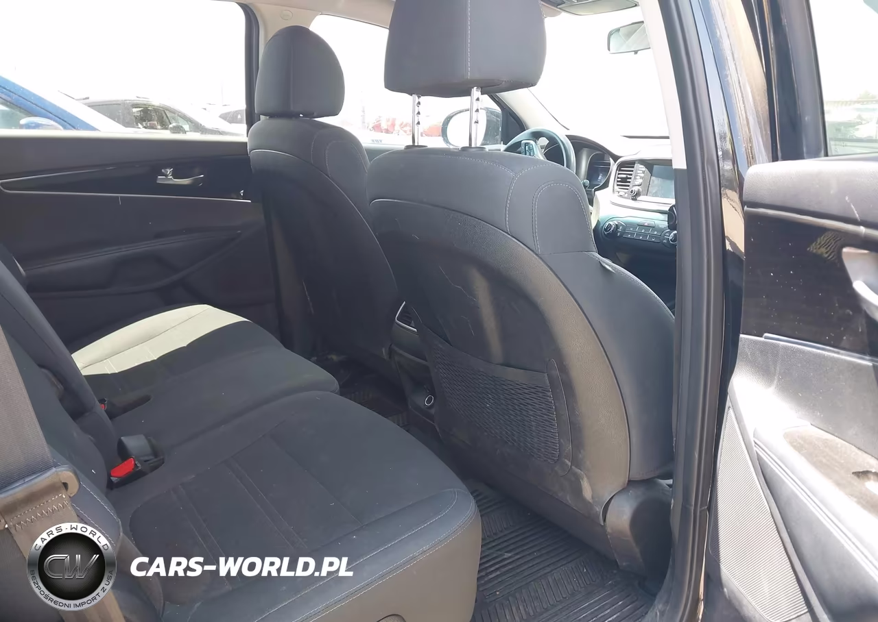 2019 Kia Sorento 2.4L L VIN:5XYPG4A33KG567049 - 8