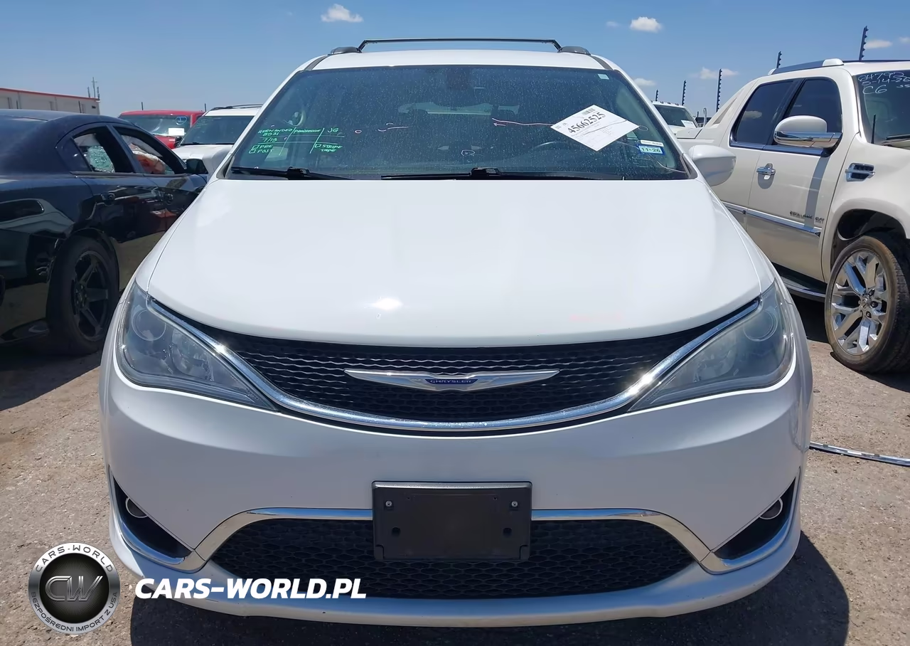 2019 Chrysler Pacifica Touring L VIN:2C4RC1BG0KR730269 - 12