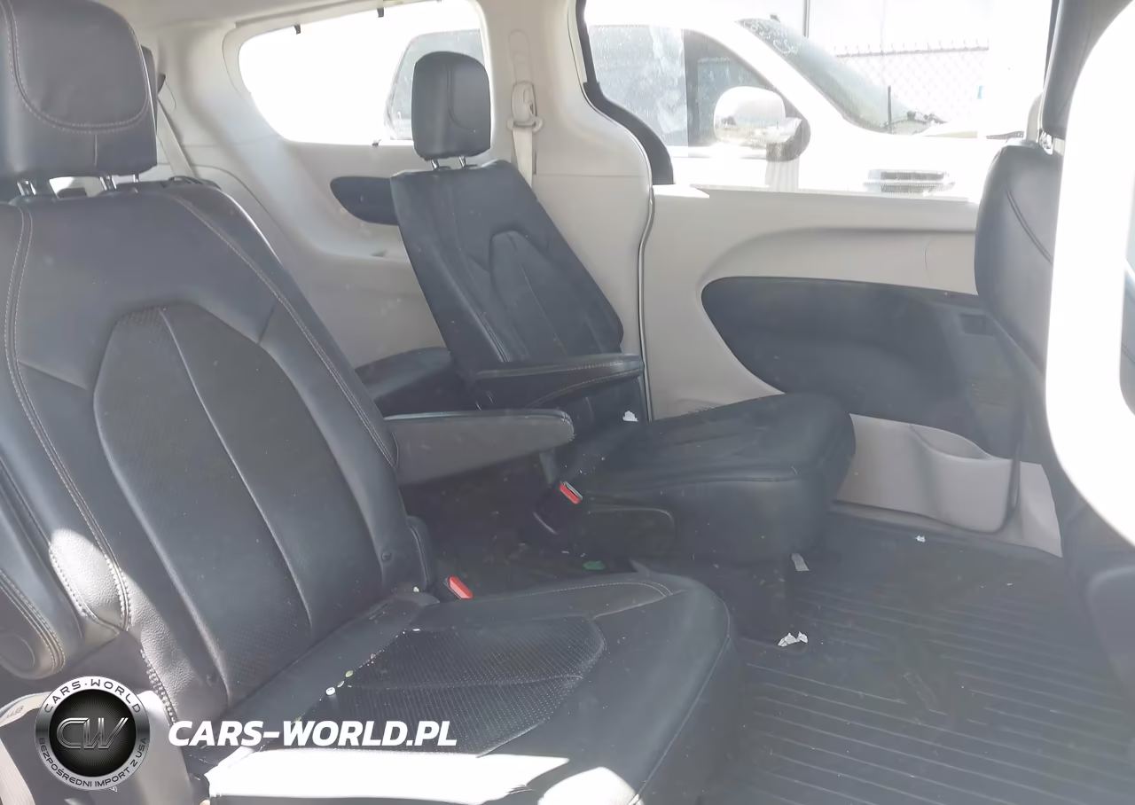 2019 Chrysler Pacifica Touring L VIN:2C4RC1BG0KR730269 - 8