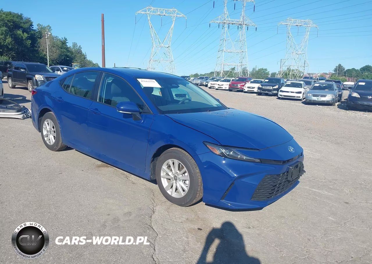 2026 Toyota Camry Le – zdjęcie 1 z 16