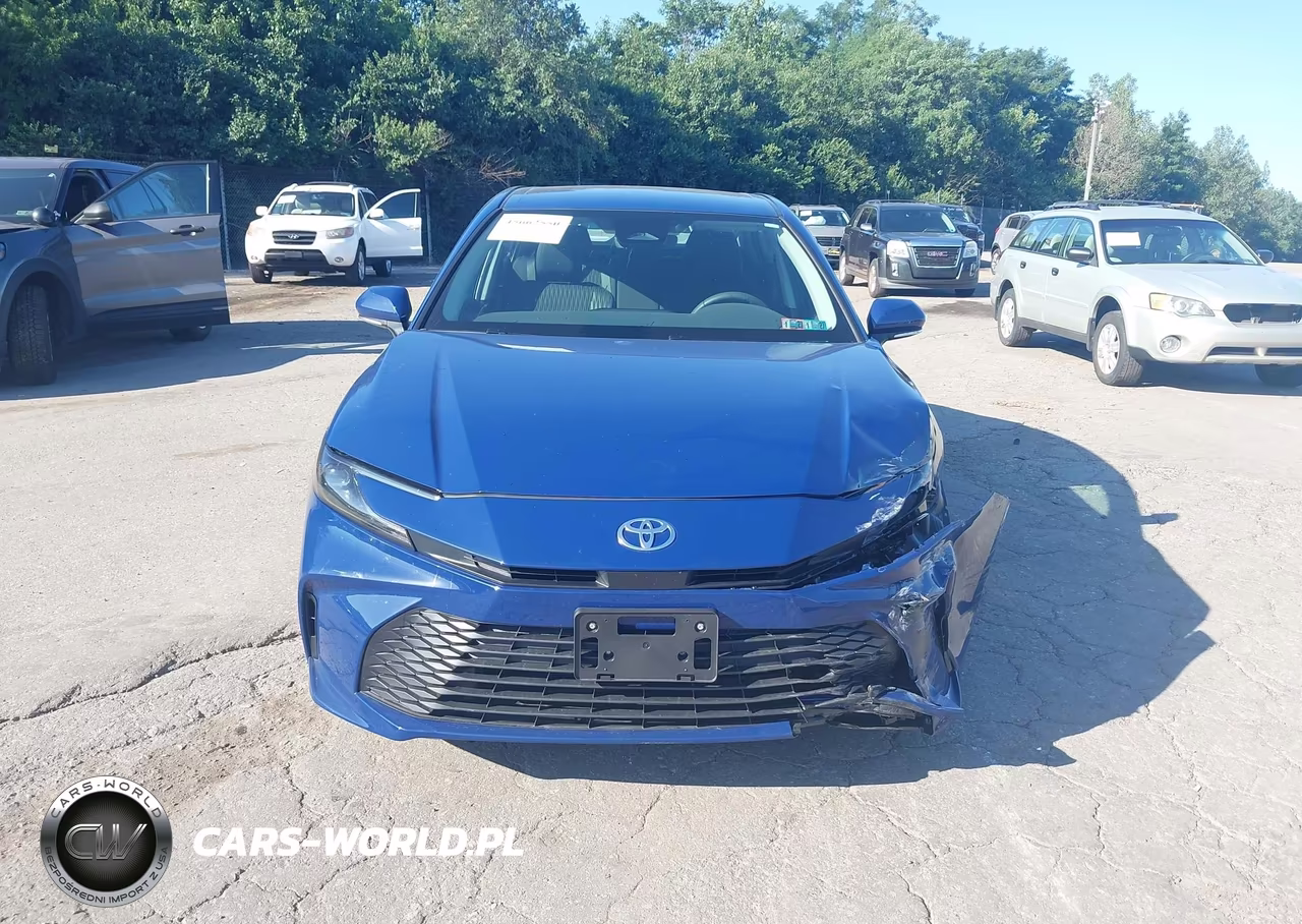 2026 Toyota Camry Le VIN:4T1DAACK5TU259352 - 12