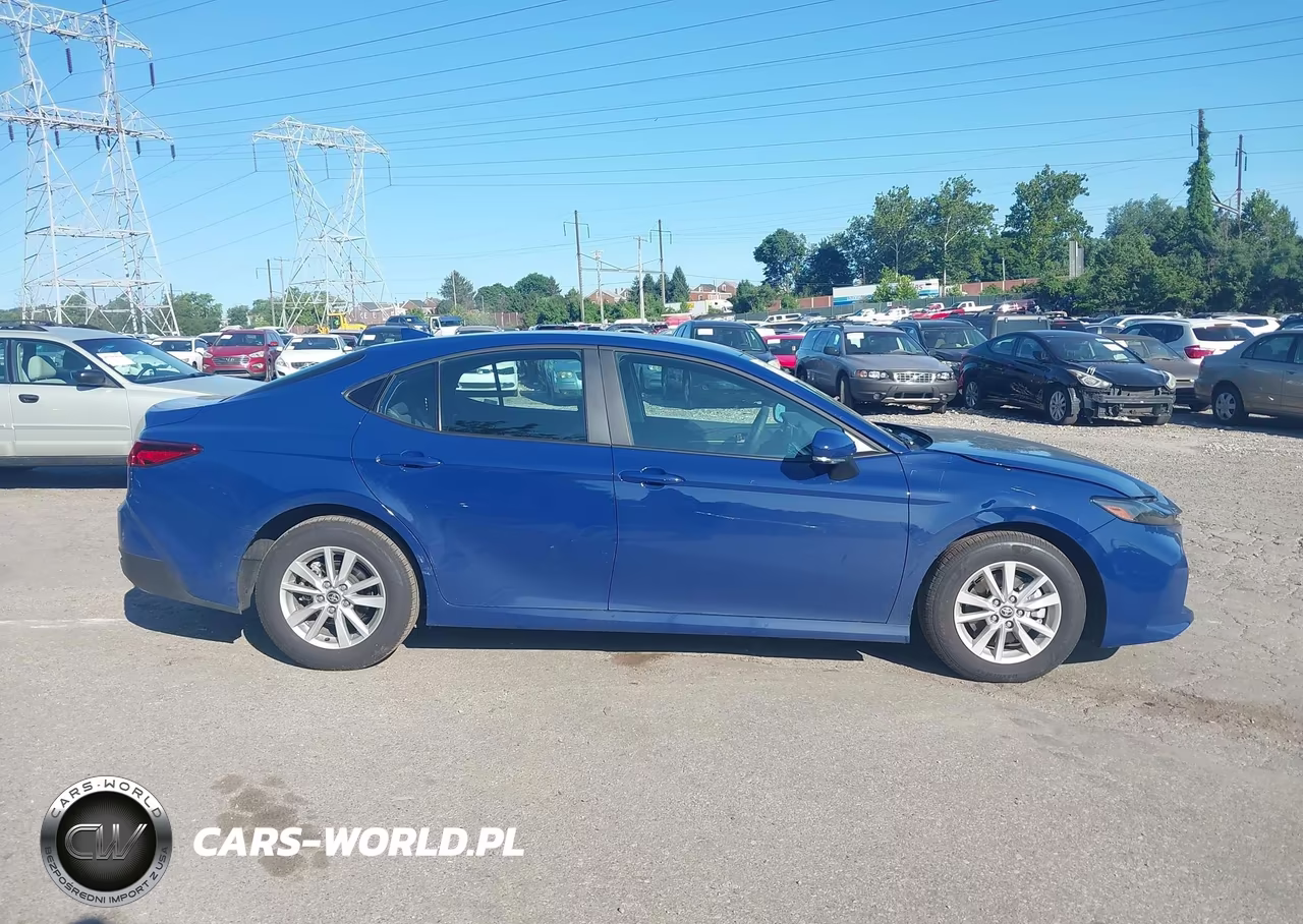 2026 Toyota Camry Le VIN:4T1DAACK5TU259352 - 13