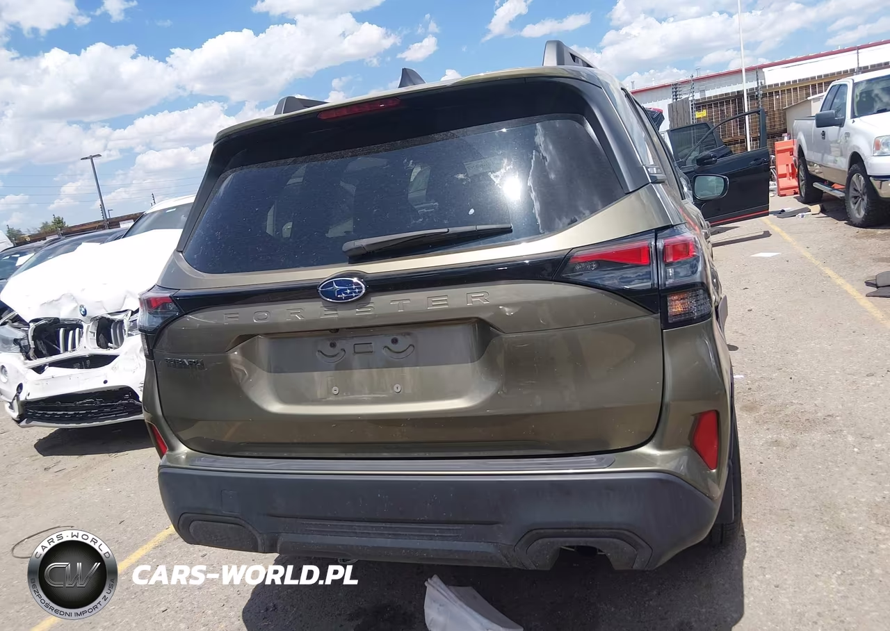 2025 Subaru Forester Premium VIN:JF2SLDDC2SH492130 - 17